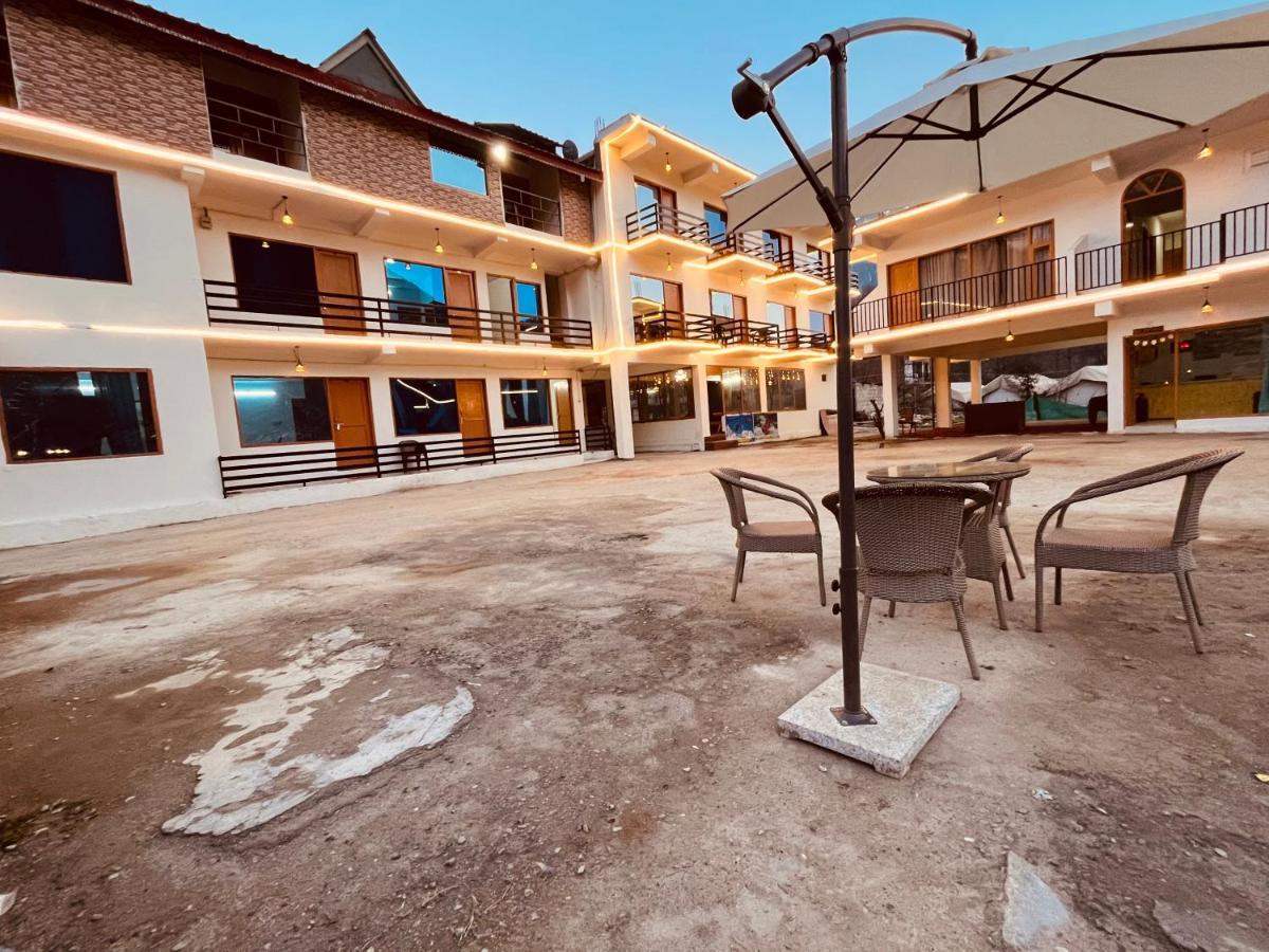 Himalayan Riverpark - A Four Star Luxury Hotel, Manali Esterno foto