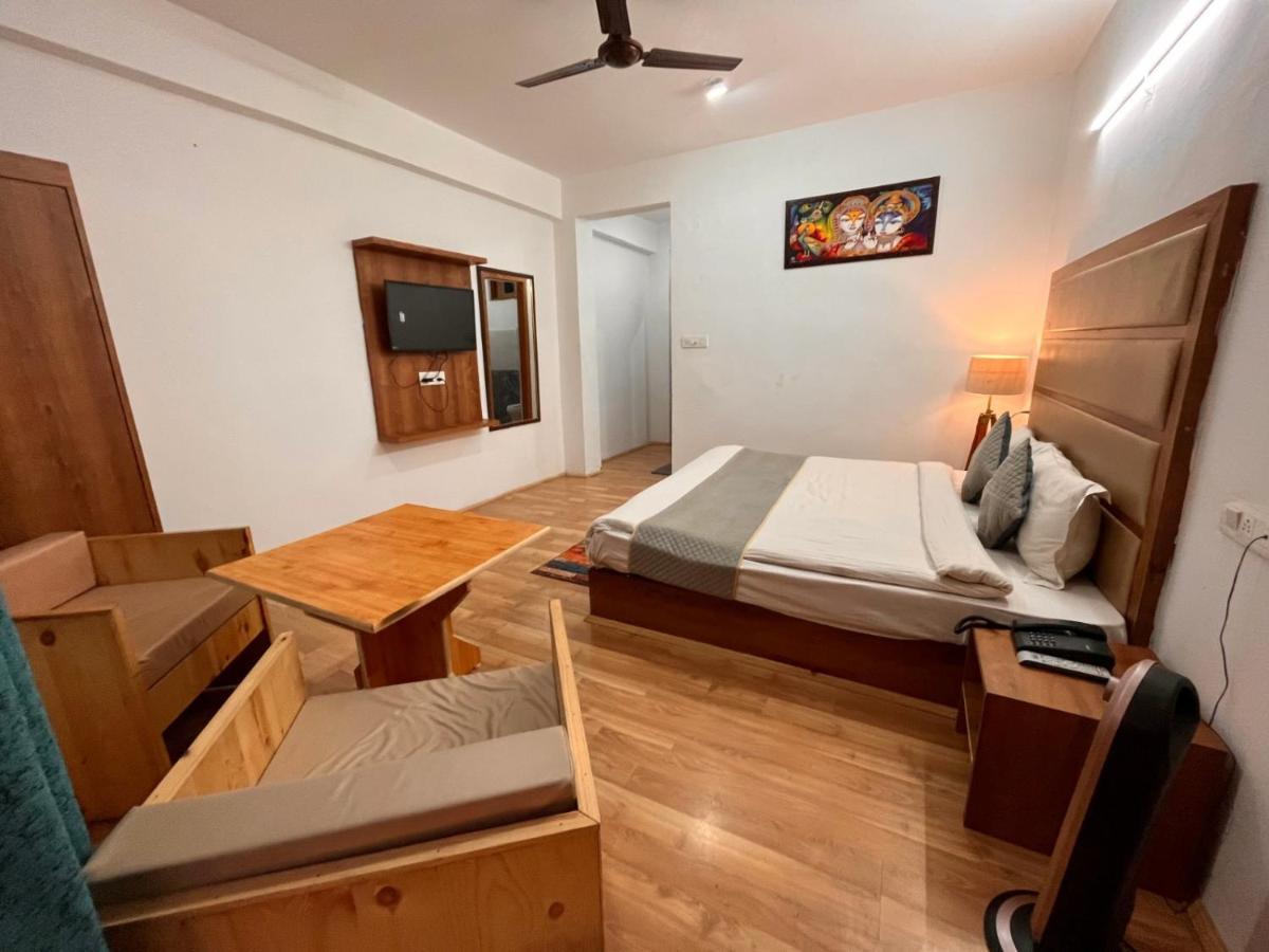 Himalayan Riverpark - A Four Star Luxury Hotel, Manali Esterno foto